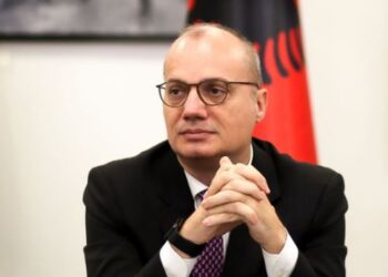 A ka shqiptarë të lënduar në sulmin ku mbetën dhjetra të vrarë në Çeki? Reagon ministri jashtëm