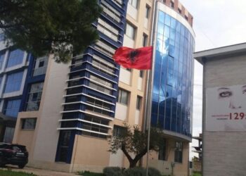 “Tempulli” dhe “Sundimi i ligjit”/ Njëri i akuzuar për drogë, tjetri për dhunë, dy të arrestuar në Fier