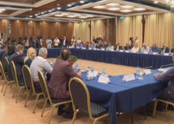 Deputetët e PD takim pas tensioneve në Kuvend, Bardhi mbledh grupin parlamentar të demokratëve