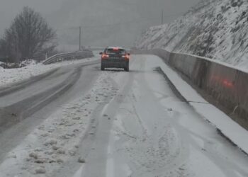 Reshje dëbore, temperatura të ulëta dhe problematika në qarkullimin e mjeteve, si paraqitet situata në rrethe