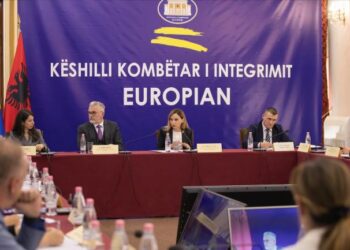 “Parlamenti, pushtet noterial i qeverisë”, Tabaku: Frika nga SPAK shtyn PS të kontrollojë drejtësinë