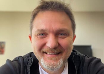 Debate me tone të larta mes Julit dhe Eglës: Një copë pijaneci që…