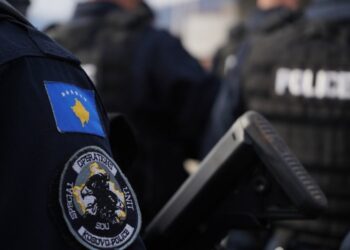 Krim makabër në Kosovë, 18 vjeçari përplaset me makinë dhe rrihet për vdekje