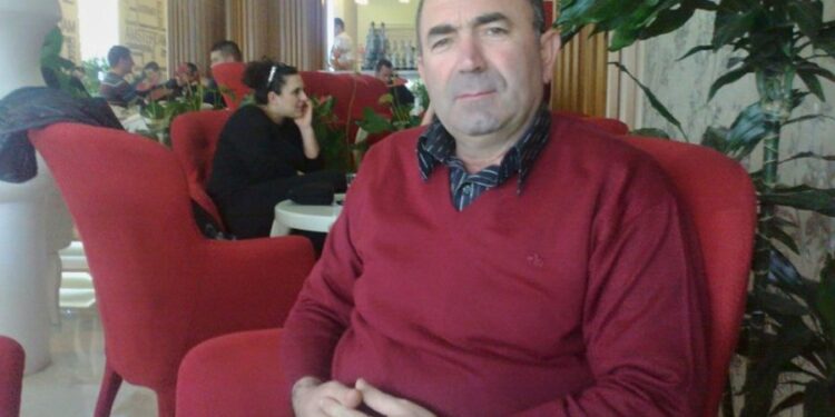 Vetëvrasja e oficerit në Durrës/ Pas pezullimit takoi kolegët e miqtë dhe më pas…