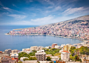 Shtrenjtohen sërish apartamentet në Sarandë, agjentët imobiliarë: Të huajt po ulin kërkesën për blerje, shtohet për qira
