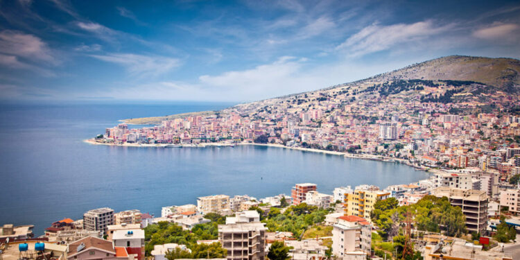 Shtrenjtohen sërish apartamentet në Sarandë, agjentët imobiliarë: Të huajt po ulin kërkesën për blerje, shtohet për qira