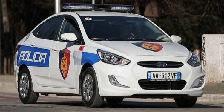 Zbardhet dëshmia e 35-vjeçarit që “burgosi” prej muajsh në banesë gruan, nënën dhe fëmijët e mitur: I mbaja nën kontroll!