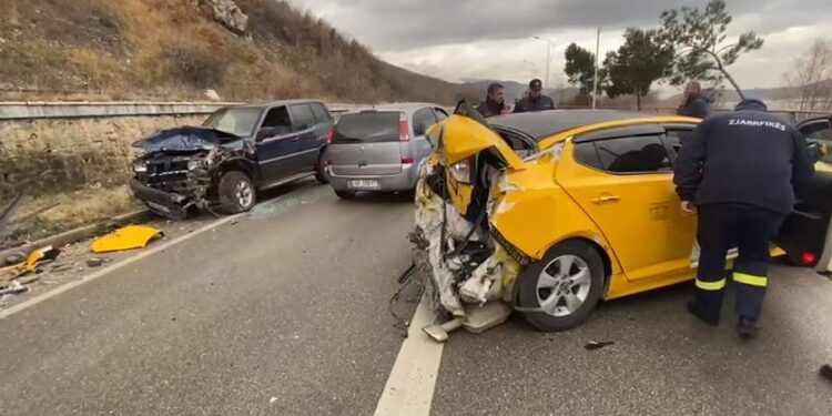 Një tjetër aksident në Pogradec, dy automjete përplasen midis tyre. Dyshohet për të plagosur