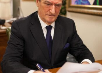 Nis taksimi për profesionet e lira/ “Instrumenti i radhës, në një sistem të mirëmenduar”, Berisha: Genocid përmes taksave të dëbimit