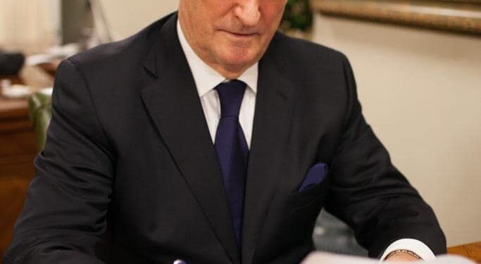 Nis taksimi për profesionet e lira/ “Instrumenti i radhës, në një sistem të mirëmenduar”, Berisha: Genocid përmes taksave të dëbimit