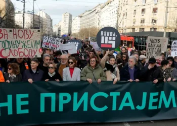 “Protestat e dobëta detyruan opozitën serbe që të ‘kursejë’ energjitë’, DW: Opozita serbe nuk ka opsione të mira, Vuçiç…