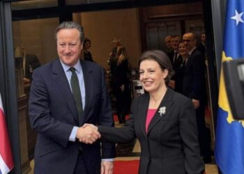 Cameron: Do e ndihmojmë Kosovën për t’u njohur ndërkombëtarisht