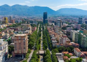 Raporti i KE-së: Tirana, një nga 10 qytetet më të këqija për të jetuar, Zyrihu në krye