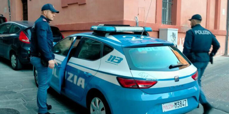 Përndiqte dhe kërcënonte ish-partneren pasi kishte krijuar lidhje të re, arrestohet 57-vjeçari shqiptar