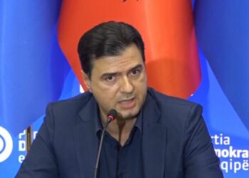 “Pse dolët publikisht vetëm pas arrestimit të Berishës?” Basha: Nuk jam pjesë e telenovelës, këto muaj isha duke…