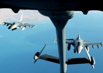 Në prag të aktiviteteve ndarëse dhe anti-Dejton, avionët luftarakë amerikanë fluturojnë mbi Bosnje