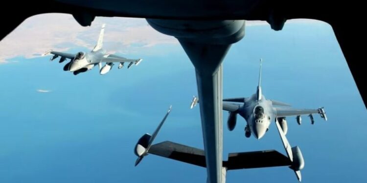 Në prag të aktiviteteve ndarëse dhe anti-Dejton, avionët luftarakë amerikanë fluturojnë mbi Bosnje