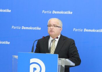Dy fjalë për Profesor Mondin…
