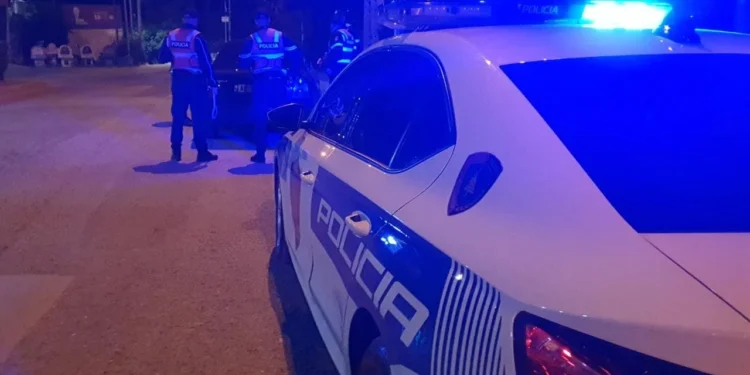 Gjendet i pajetë një 52-vjeçar në Tiranë, dyshohet se…