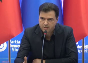 “Thikat me helm për njëri-tjetrin…”/ E ndjeni veten moralisht kryetar të PD pas protestës së 20 shkurtit? Ja si përgjigjet Basha