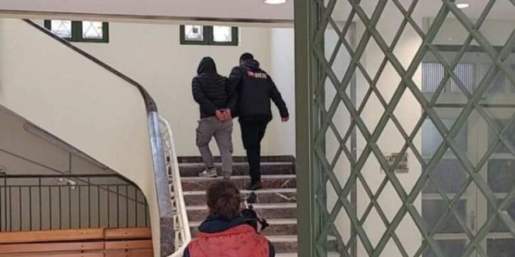 Të hënën, i riu shqiptar i akuzuar për ndërprerjen e dhunshme të shtatzënisë së të dashurës kërkon falje