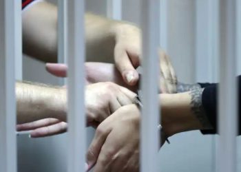 Mashtronte se ishte punonjëse e Kadastrës dhe do t’i regjistronte pronën, arrestohet në flagrancë 34-vjeçarja në Tiranë, në kërkim bashkëpunëtori