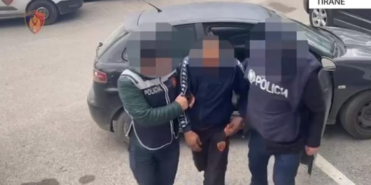 Në kërkim për drogë, arrestohet 40-vjeçari në Tiranë