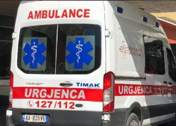 U hodh nga kati i tretë i Spitalit të Traumës, ndërron jetë 47-vjeçari, detaje