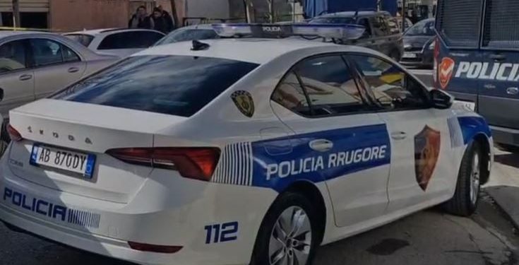 Dhunonte bashkëshorten në prani të vajzës së mitur, arrestohet 43-vjeçari në Gjirokastës