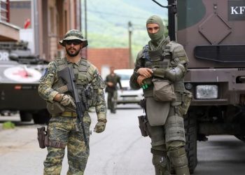KFOR tërheq njësitë nga ndërtesa e komunës së Zveçanit: Gjendja është stabilizuar