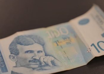 Diskutimet për dinarin në Bruksel/ Lajçak takon ndaras delegacionet e Kosovës dhe Serbisë