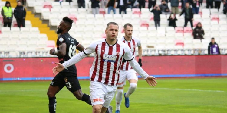 Manaj “makineri” golash, Sivasspor i vendos çmimin sulmuesit kuqezi