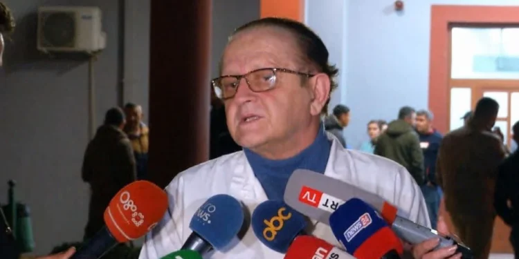 Një 41-vjeçar në gjendje kritike! Shefi i Urgjencës së Traumës tregon si paraqitet gjendja e deputetit