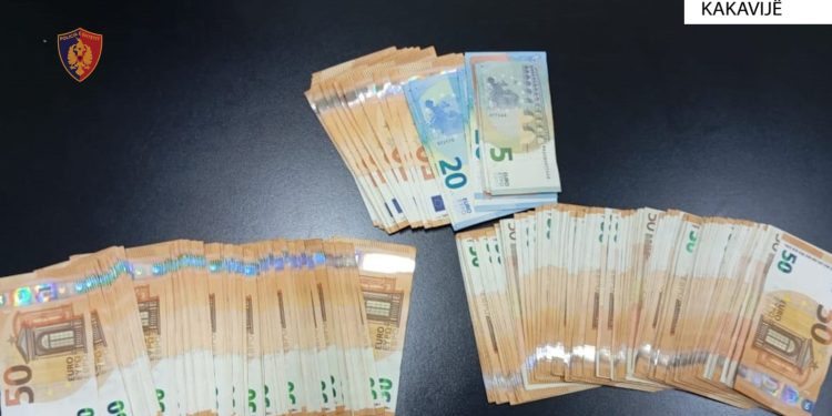 Sekuestrohen 11 110 euro, procedohet penalisht 53-vjeçari