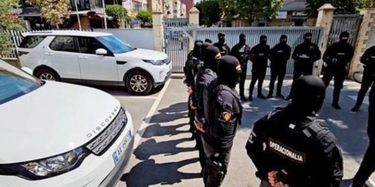 Sektorit të antidrogës në Tiranë i shkurtohen agjentët