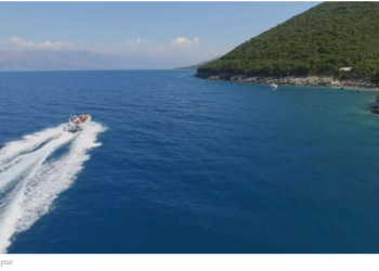 Projekti turistik i dhëndrit të Trump për Sazanin, në vëmendje të Zërit të Amerikës