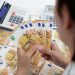 Rritja e Euros si “flakë kashte”, kursi bie përsëri