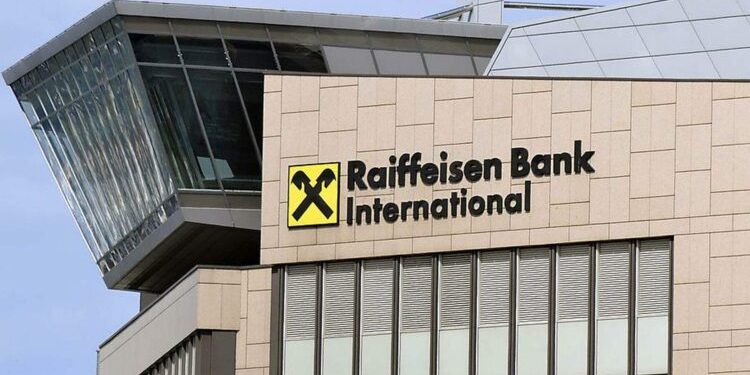 “Raiffeisen Bank” rrezikon të mbyllet nga sistemi financiar i SHBA
