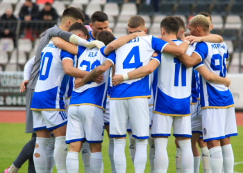 Tirana rikthehet të luajë në shtëpi, përcaktohet stadiumi për derbin e kryeqytetit