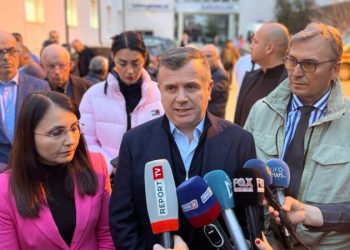 Shpërthimi në Lushnje, 3 të plagosur drejt Traumës. Ja si është gjendja e deputetit Çela