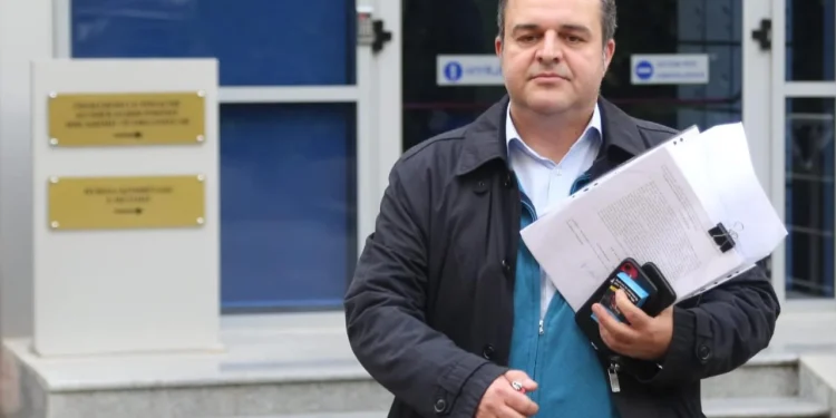 “Bëhet te QSUT, pa asnjë detyrim financiar”/ Mjeku Edvin Prifti publikon pjesë nga dosja e tij në SPAK, zbulohet komunikimi me ‘Lindën’: S’ke pse shkon në privat