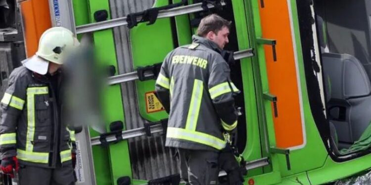 Aksident në Gjermani/ Përmbyset autobusi, 5 të vdekur