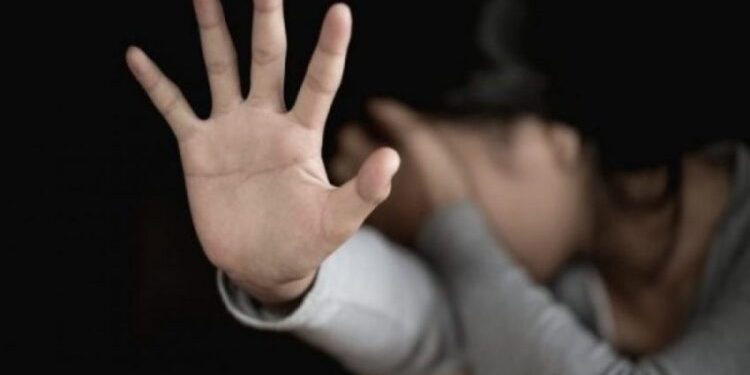 Biznesmeni shqiptar ngacmon seksualisht të renë, bie në prangat e policisë