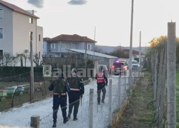 Vrasja e Bejtjas, RENEA në banesë, ambulanca merr trupin e pajetë