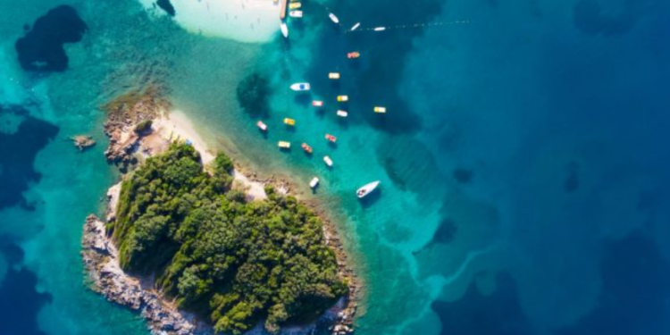 “Travel off Path”: Shqipëria, destinacioni perfekt për këtë verë