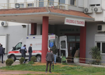 Plas sherri në Kombinat, dy të rinj përfundojnë të masakruar te Trauma, në kërkim agresorët