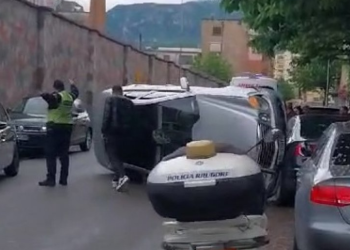 Aksident te “Oxhaku” në Tiranë, përmbyset makina