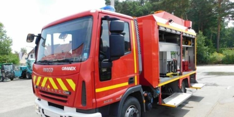 Banesa në Vlorë përfshihet nga flakët, ndërron jetë 75-vjeçari