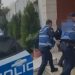 U zunë gjatë peshkimit, vëllezërit në Dimal i djegin divanin 22-vjeçarit