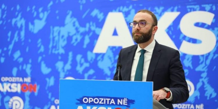 Bardhi pas deklaratës së Ramës: Mbështeti Veliajn më shumë sesa vëllain